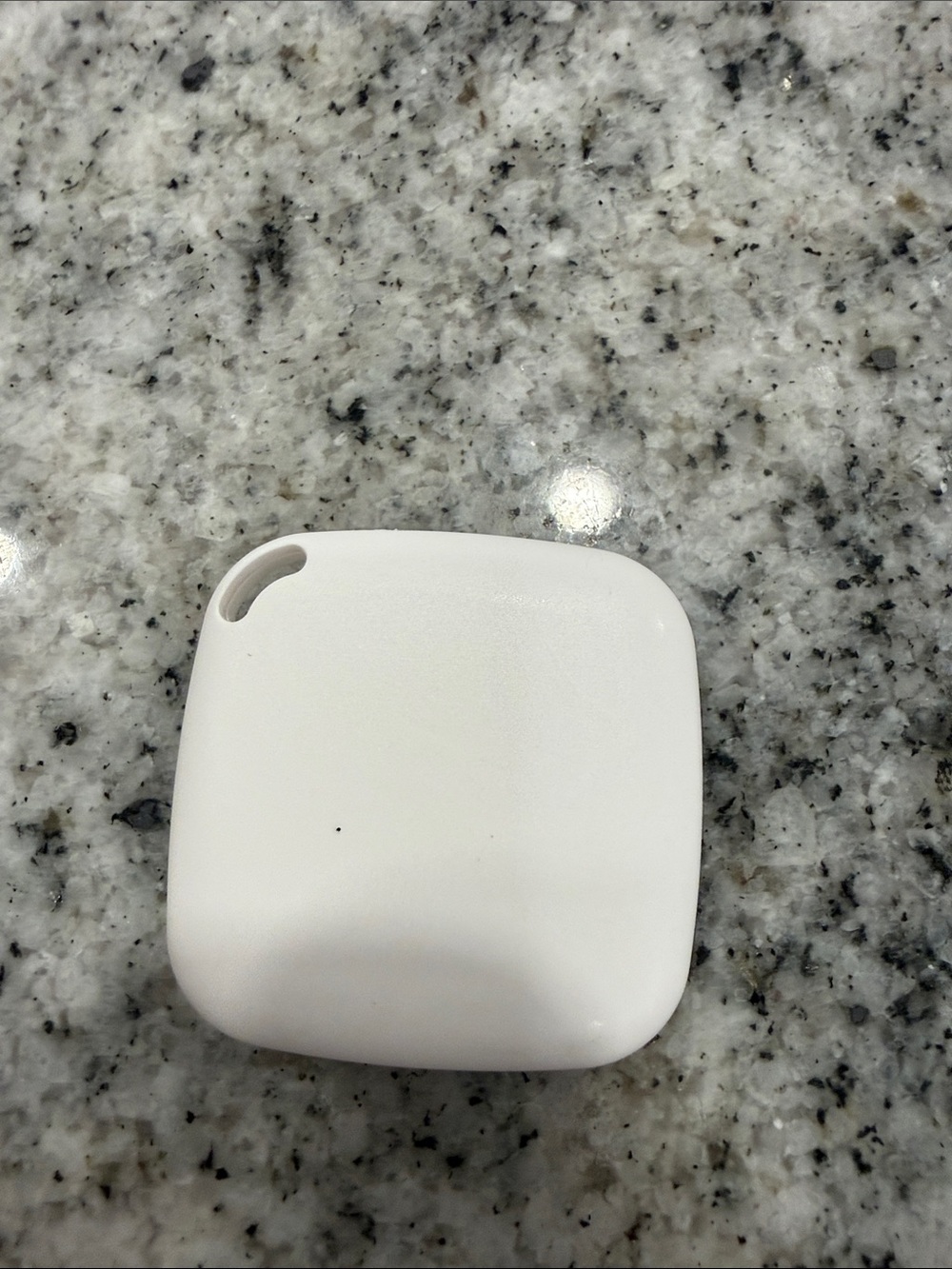 Compact White Air Tag - Picture 3 of 5